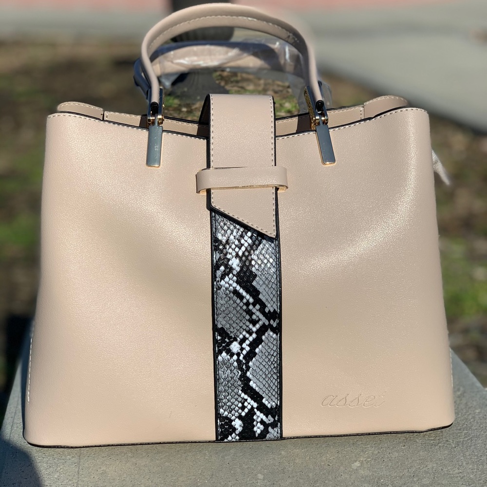 Asset’s Covet in ivory.